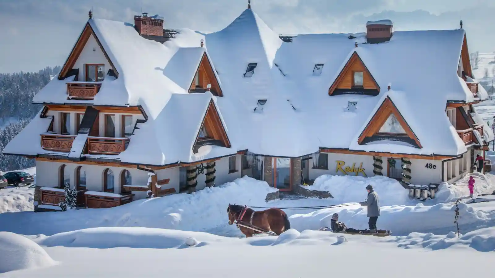 Strefa SPA i jacuzzi z widokiem na Tatry